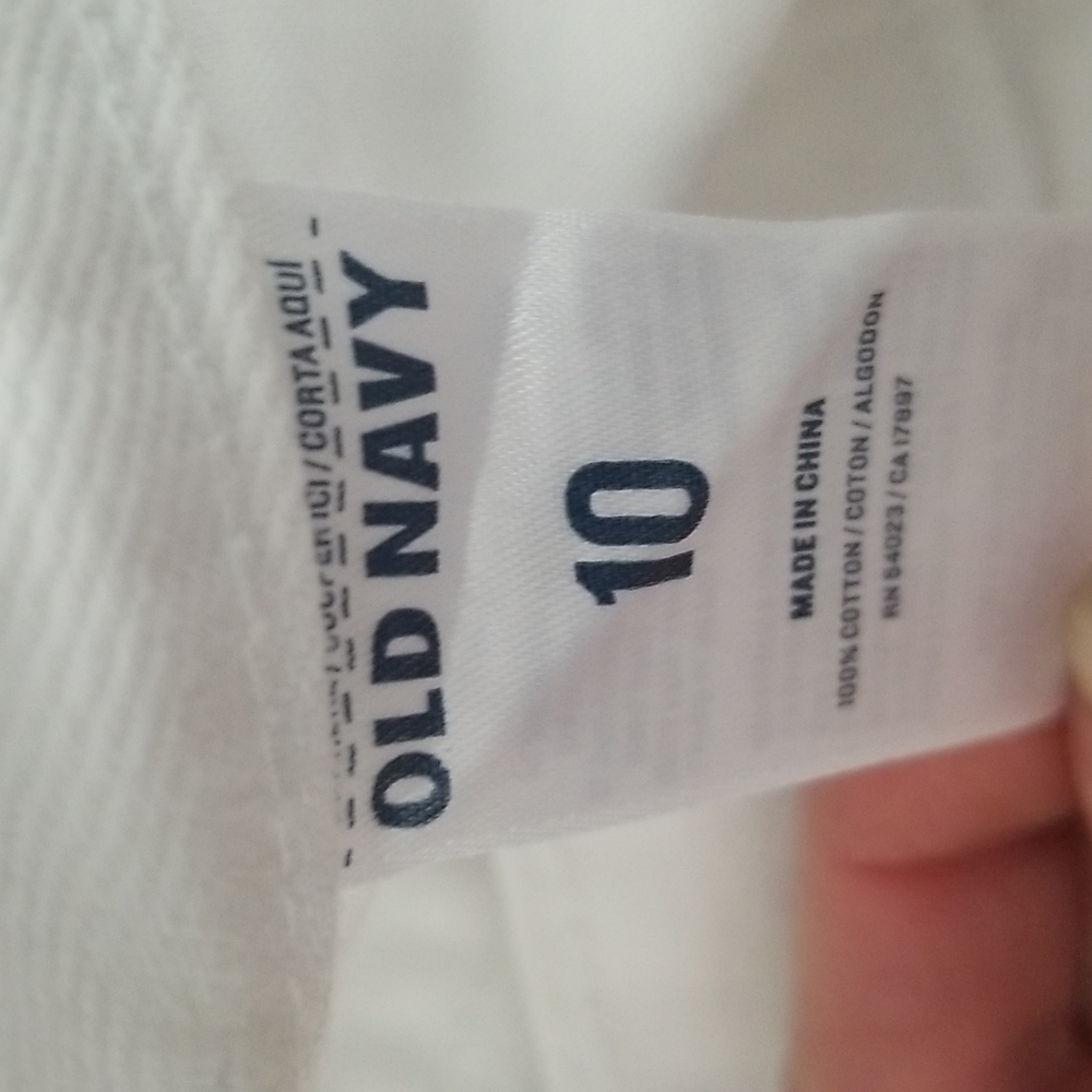 Old navy white denim shorts - Picture 3 of 4